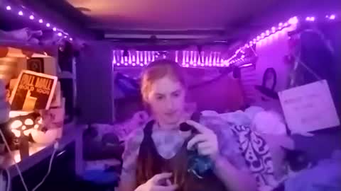 Snapshot of lesleygumgrass chatting on October 26, 2:28 am LesleyGumGrass- The Boring Trans girl online show from October 26, 2:28 am