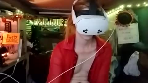 Snapshot of lesleygumgrass chatting on November 12, 1:50 am LesleyGumGrass- The Boring Trans girl online show from November 12, 1:50 am