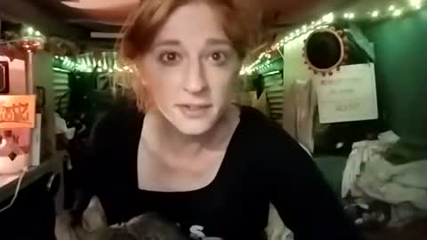 Snapshot of lesleygumgrass chatting on November 15, 11:51 am LesleyGumGrass- The Boring Trans girl online show from November 15, 11:51 am