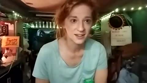 Snapshot of lesleygumgrass chatting on November 22, 9:58 pm LesleyGumGrass- The Boring Trans girl online show from November 22, 9:58 pm