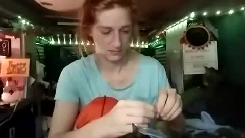 Snapshot of lesleygumgrass chatting on November 24, 4:01 am LesleyGumGrass- The Boring Trans girl online show from November 24, 4:01 am