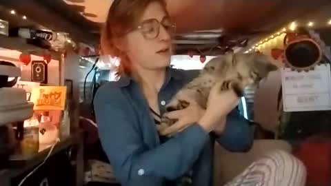 Snapshot of lesleygumgrass chatting on December 15, 6:12 pm LesleyGumGrass- The Boring Trans girl online show from December 15, 6:12 pm