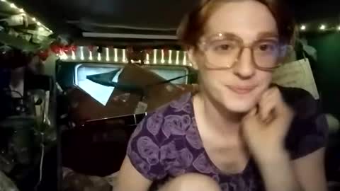 LesleyGumGrass- The Boring Trans girl online show from May 20, 12:33 pm