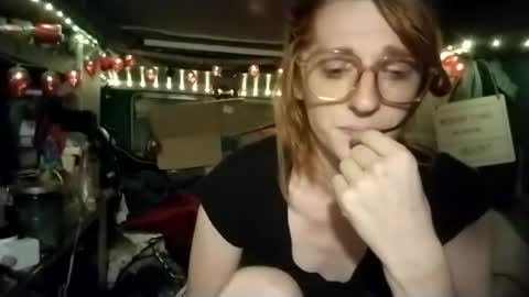 LesleyGumGrass- The Boring Trans girl online show from June 17, 4:15 am