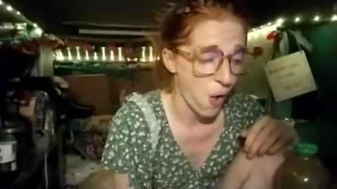 LesleyGumGrass- The Boring Trans girl online show from July 3, 3:13 am