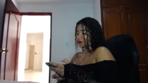 Snapshot of leslycarsson chatting on February 6, 8:23 pm lesly online show from February 6, 8:23 pm