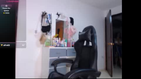 Snapshot of leslycarsson chatting on October 18, 1:08 am lesly online show from October 18, 1:08 am