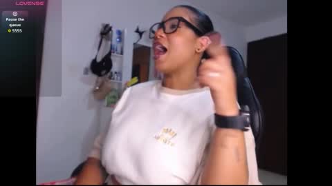 Snapshot of leslycarsson chatting on October 18, 9:15 pm lesly online show from October 18, 9:15 pm