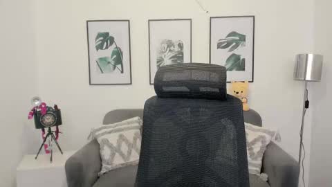 Snapshot of leslyflorez chatting on February 12, 8:07 pm Lesly online show from February 12, 8:07 pm