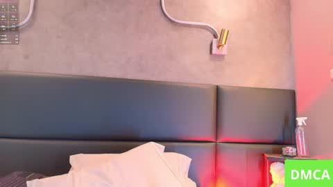 Lesly online show from March 12, 1:51 pm