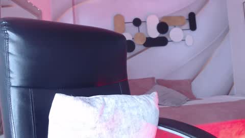 Less  online show from December 12, 6:21 pm