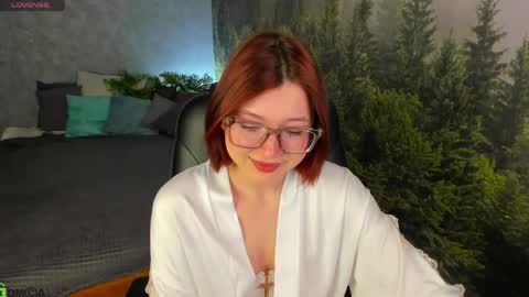 Lessi online show from May 3, 1:00 am