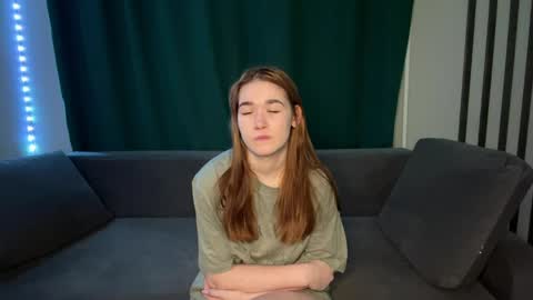 Snapshot of lessiemccoyle chatting on June 2, 4:31 pm Hello my love Im Val online show from June 2, 4:31 pm