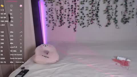 Lessy online show from July 26, 3:36 am