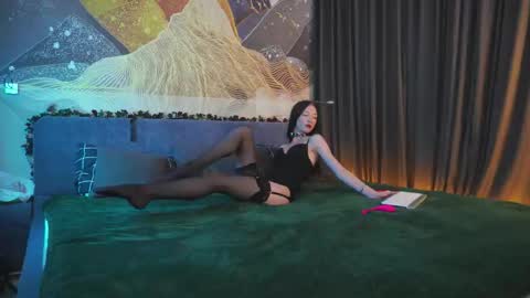 Snapshot of lessyluiz chatting on September 21, 11:17 pm Hi my name is Lessy I am 18 years old. Im new here but I really like making new acquaintances online show from September 21, 11:17 pm