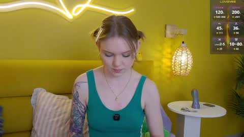 Snapshot of lessysweety chatting on May 20, 3:13 am Lessy online show from May 20, 3:13 am