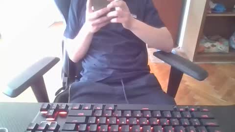 neoglo online show from April 1, 11:22 am