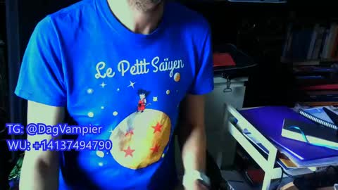Snapshot of lestat_82 chatting on May 17, 2:46 pm Vampiro Diurno online show from May 17, 2:46 pm