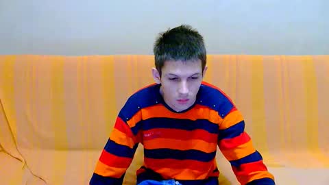 lester_broo online show from February 15, 8:46 am
