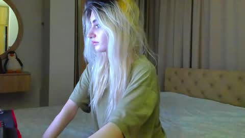 lesyaliss online show from April 30, 11:31 pm