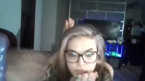 Snapshot of lethalivy chatting on April 21, 2:51 am Ivy online show from April 21, 2:51 am