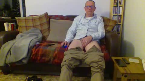 Snapshot of letmestrip chatting on December 23, 11:39 pm paul online show from December 23, 11:39 pm