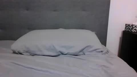 lets_play143 online show from October 15, 12:44 am