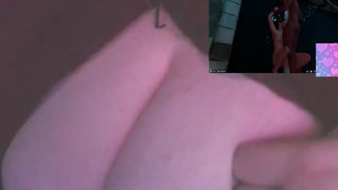 Snapshot of letsplaysexgames chatting on June 8, 10:15 am letsplaysexgames online show from June 8, 10:15 am