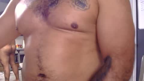 Snapshot of letsseewherethisgoes123 chatting on April 9, 5:18 am fitnessdude93kg online show from April 9, 5:18 am