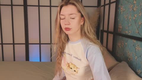 Snapshot of lettablush chatting on January 19, 12:17 pm letta online show from January 19, 12:17 pm