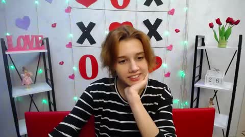 Snapshot of letty_curly chatting on January 27, 12:12 am letty_curly online show from January 27, 12:12 am