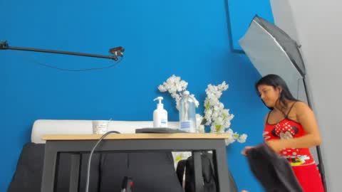 Maria Jose online show from June 9, 11:11 am
