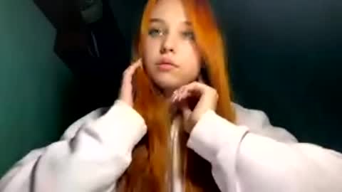 Lola online show from March 13, 6:58 pm