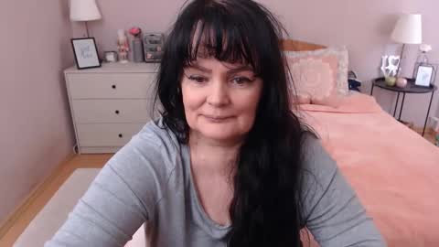 Mary online show from May 4, 12:12 pm