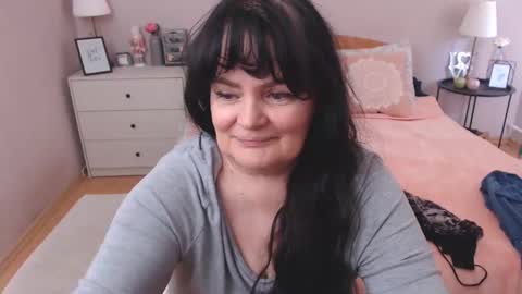 Mary online show from May 5, 12:13 pm