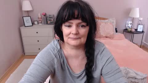 Mary online show from May 6, 12:32 pm
