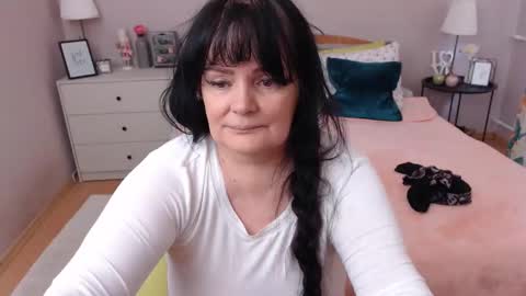 Mary online show from May 12, 2:14 pm