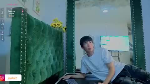 Levi  online show from July 19, 9:51 pm