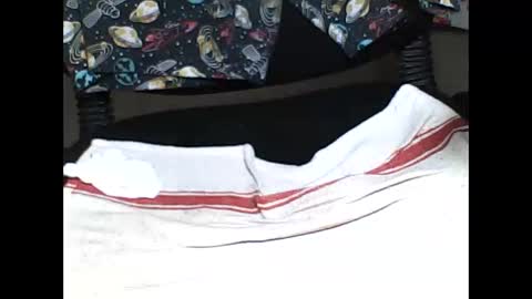 Snapshot of lewdnlovely chatting on November 12, 7:20 am lewdnlovely online show from November 12, 7:20 am