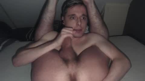 Snapshot of lewenzi chatting on November 27, 12:35 am lewenzi online show from November 27, 12:35 am