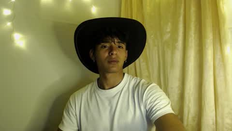 i  am lewis ly EDUARDO MEMDOZA15 online show from January 9, 4:10 pm