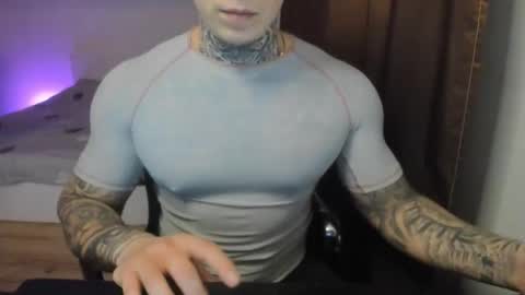 Snapshot of lewis_muscleee chatting on March 26, 6:13 pm blablablack online show from March 26, 6:13 pm