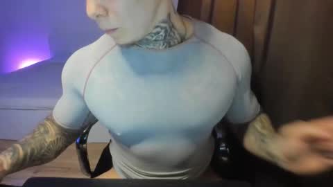 Snapshot of lewis_muscleee chatting on March 27, 5:56 pm blablablack online show from March 27, 5:56 pm