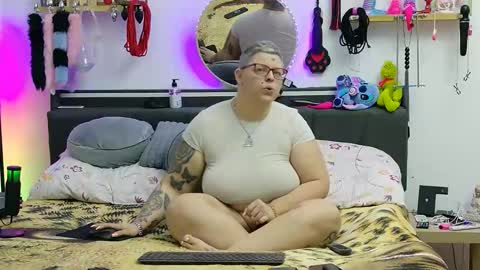 Lexi und Lex online show from December 2, 7:03 am