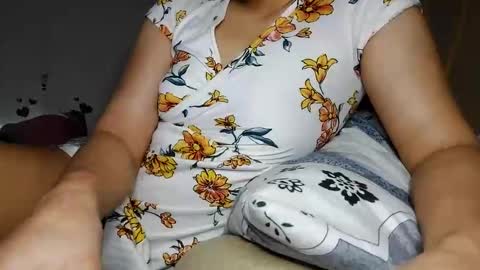 Snapshot of lexi818 chatting on December 21, 2:41 am lexianna online show from December 21, 2:41 am