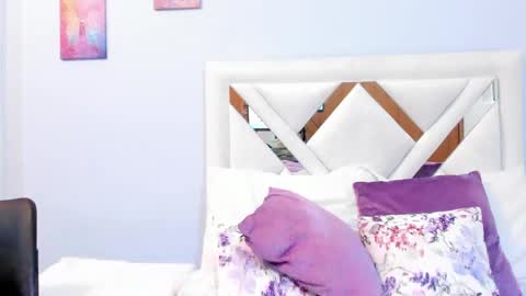 Snapshot of lexi_bloom chatting on May 11, 4:04 pm Gabrielle online show from May 11, 4:04 pm