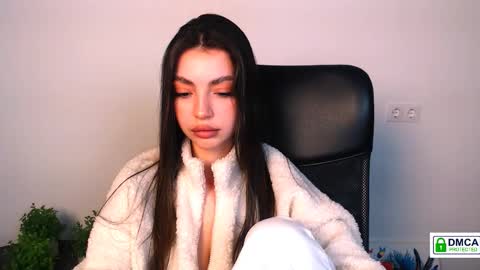 Alexia online show from November 13, 2:49 pm