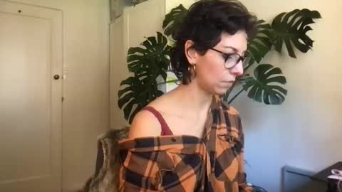 Snapshot of lexi_purr chatting on June 5, 2:51 am Lexi Purr online show from June 5, 2:51 am