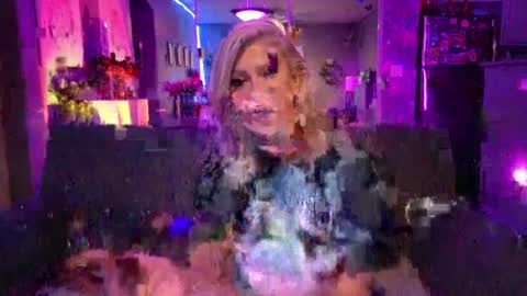 Lexi online show from May 7, 7:14 am