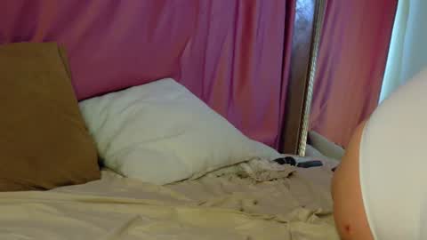 Snapshot of lexi_u_ chatting on July 21, 4:26 am LEXXY online show from July 21, 4:26 am